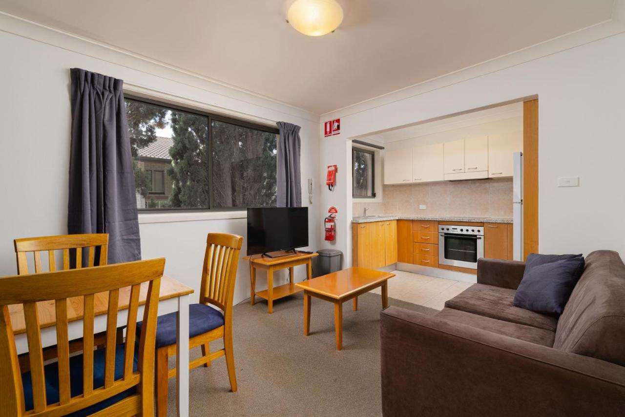 Furnished * Hornsby
